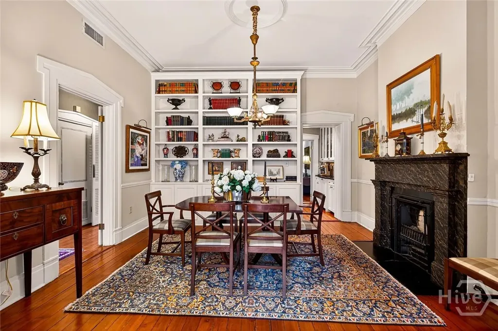 208 E Liberty Street Savannah GA 31401