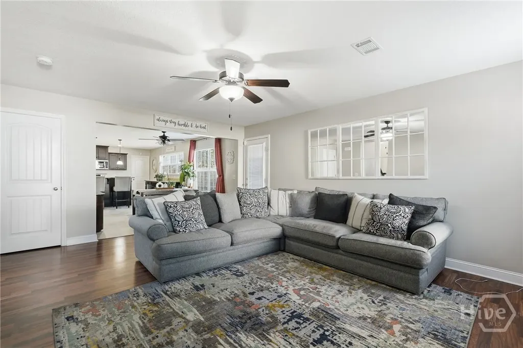 114 Maggie Lane Allenhurst GA 31301