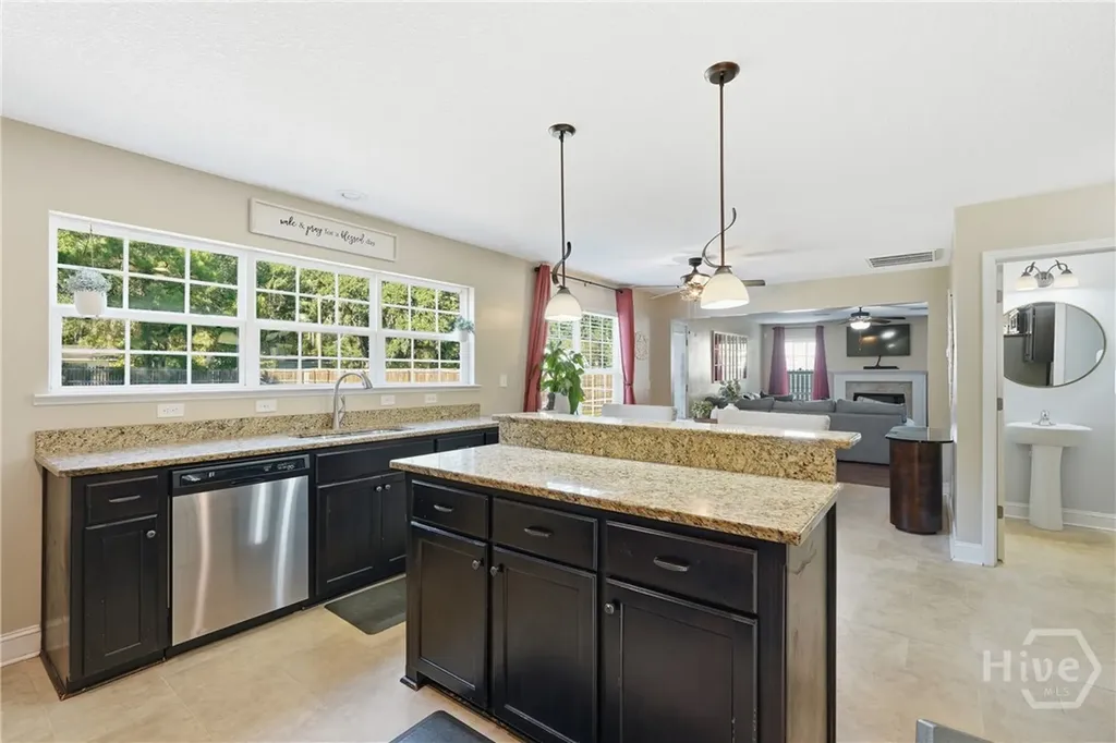 114 Maggie Lane Allenhurst GA 31301