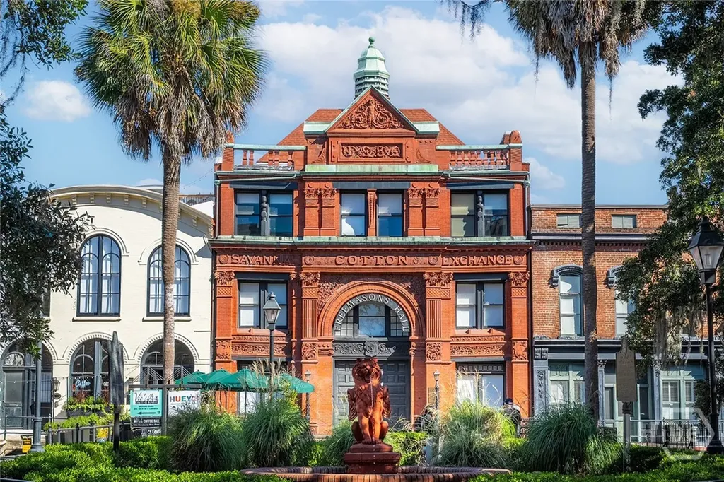 100 E Bay Street Savannah GA 31401