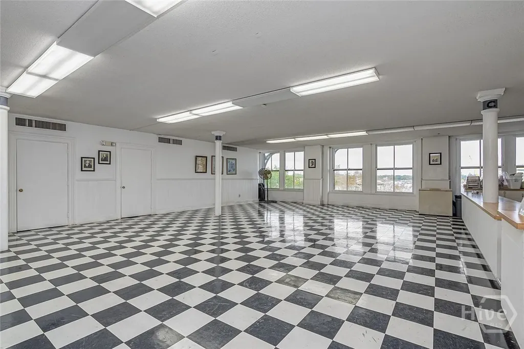 100 E Bay Street Savannah GA 31401