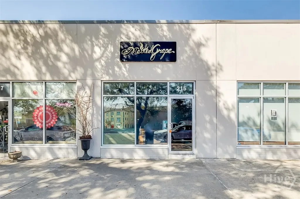 215 E Broad Street Savannah GA 31401