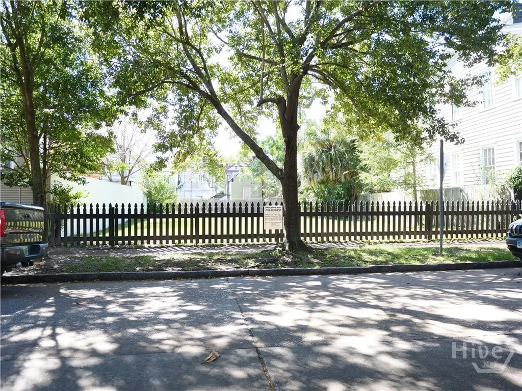 217 E Park Avenue Savannah GA 31401