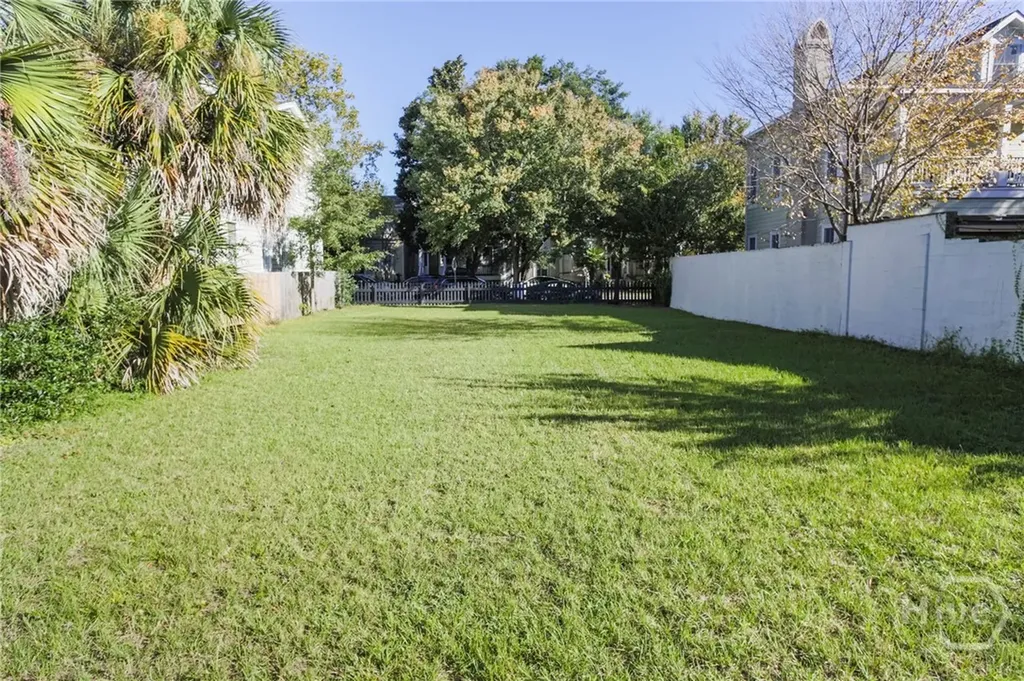 217 E Park Avenue Savannah GA 31401