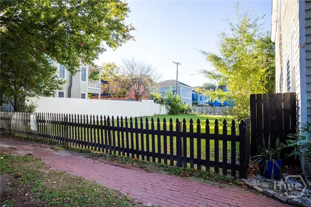 217 E Park Avenue Savannah GA 31401