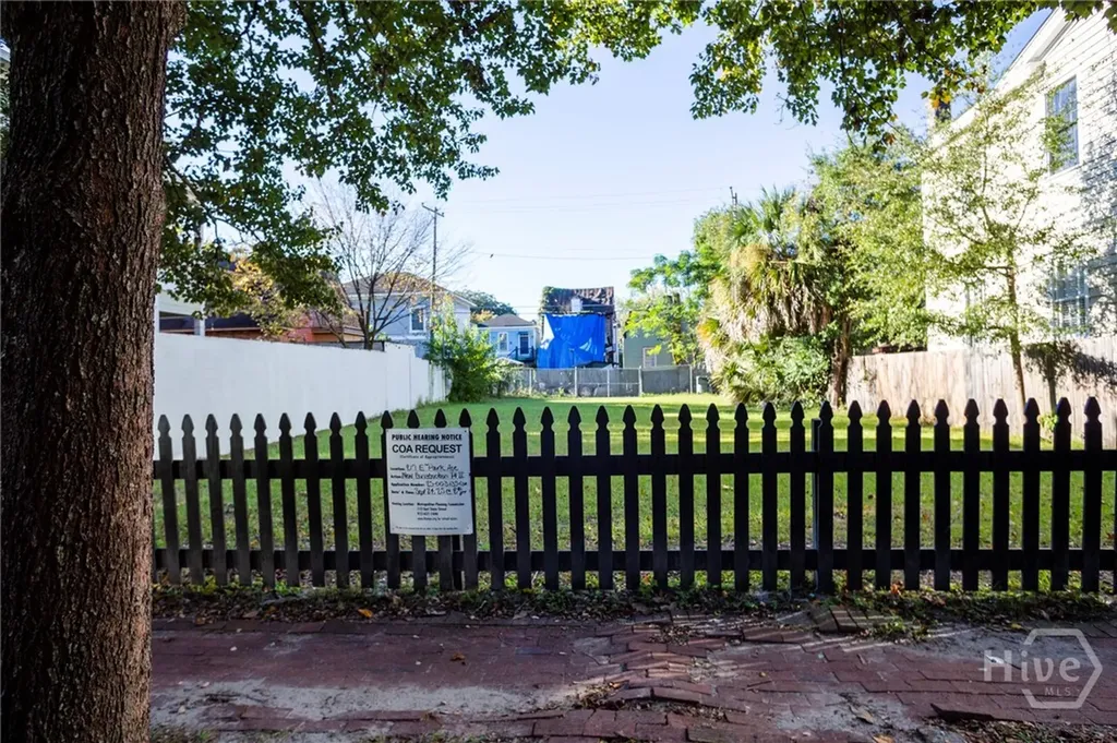 217 E Park Avenue Savannah GA 31401