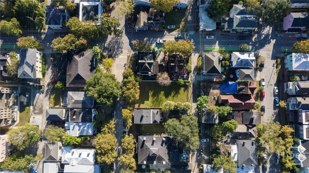 217 E Park Avenue Savannah GA 31401