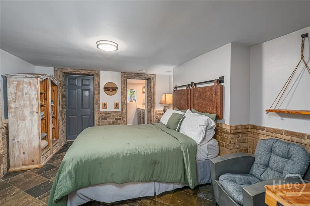405 E Liberty Street Savannah GA 31401