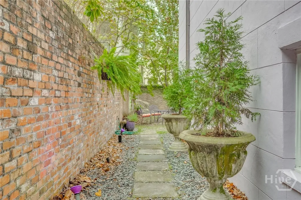 405 E Liberty Street Savannah GA 31401