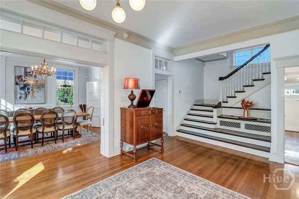 602 E Victory Drive Savannah GA 31405
