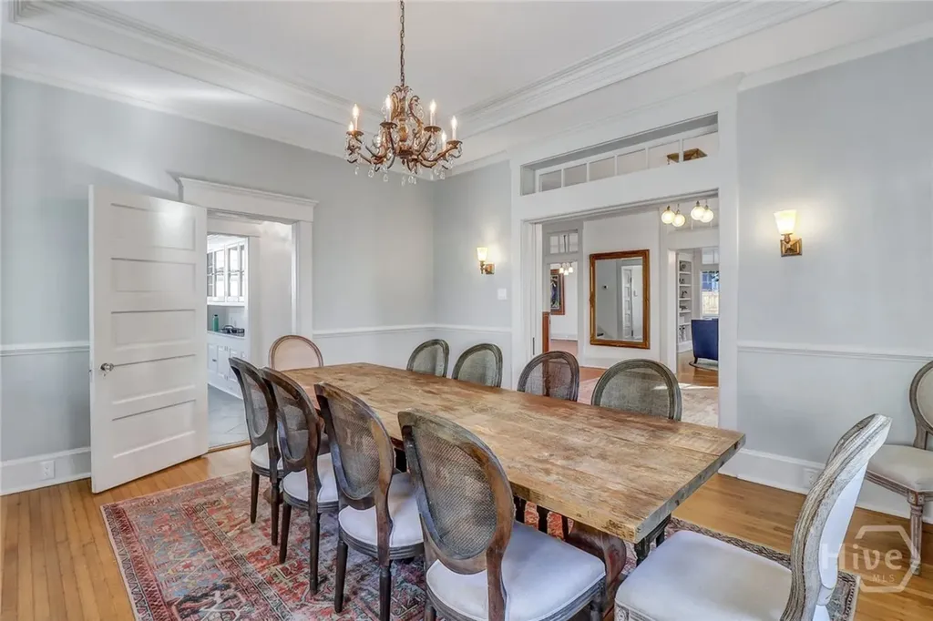 602 E Victory Drive Savannah GA 31405