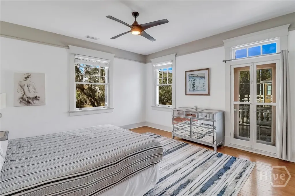 602 E Victory Drive Savannah GA 31405