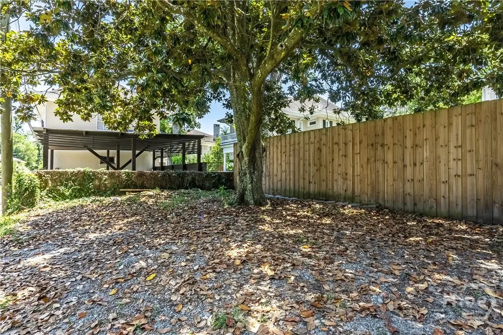 602 E Victory Drive Savannah GA 31405