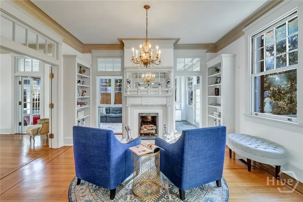 602 E Victory Drive Savannah GA 31405