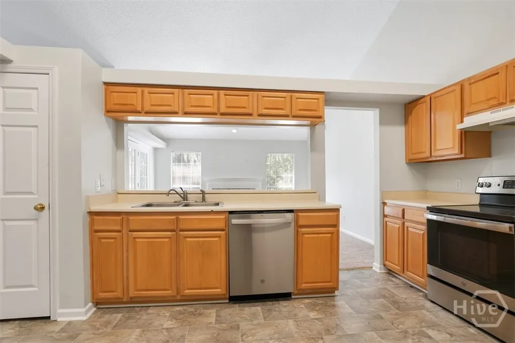 105 Laurens Lane Savannah GA 31419
