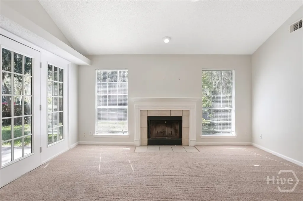 105 Laurens Lane Savannah GA 31419