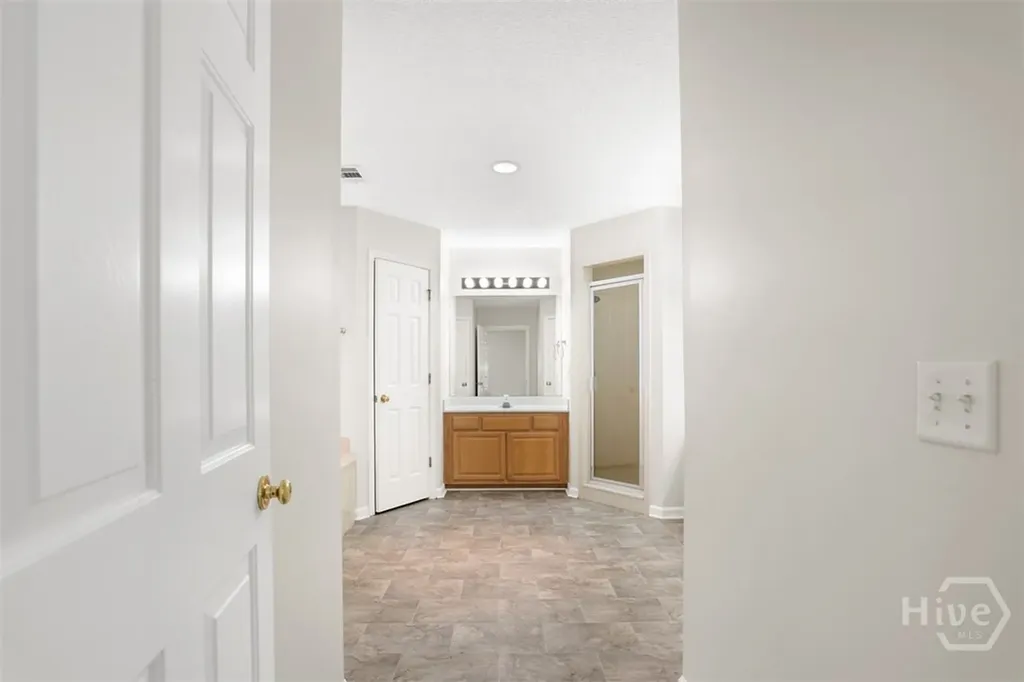 105 Laurens Lane Savannah GA 31419