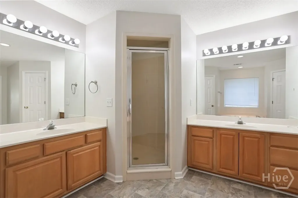 105 Laurens Lane Savannah GA 31419