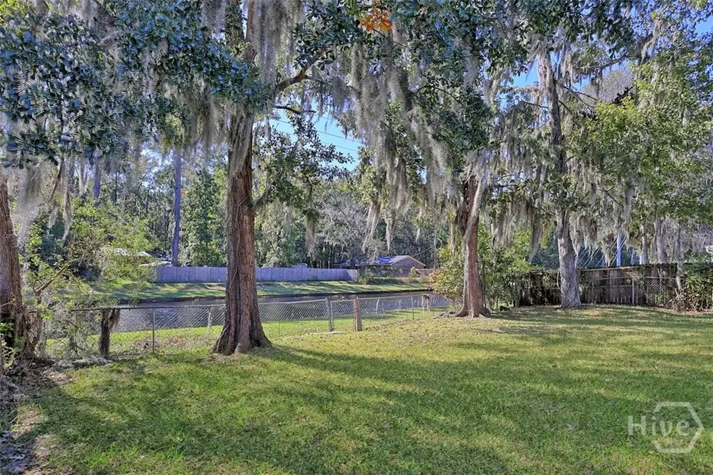 105 Laurens Lane Savannah GA 31419