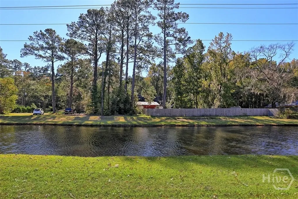 105 Laurens Lane Savannah GA 31419
