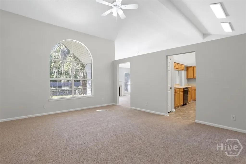 105 Laurens Lane Savannah GA 31419