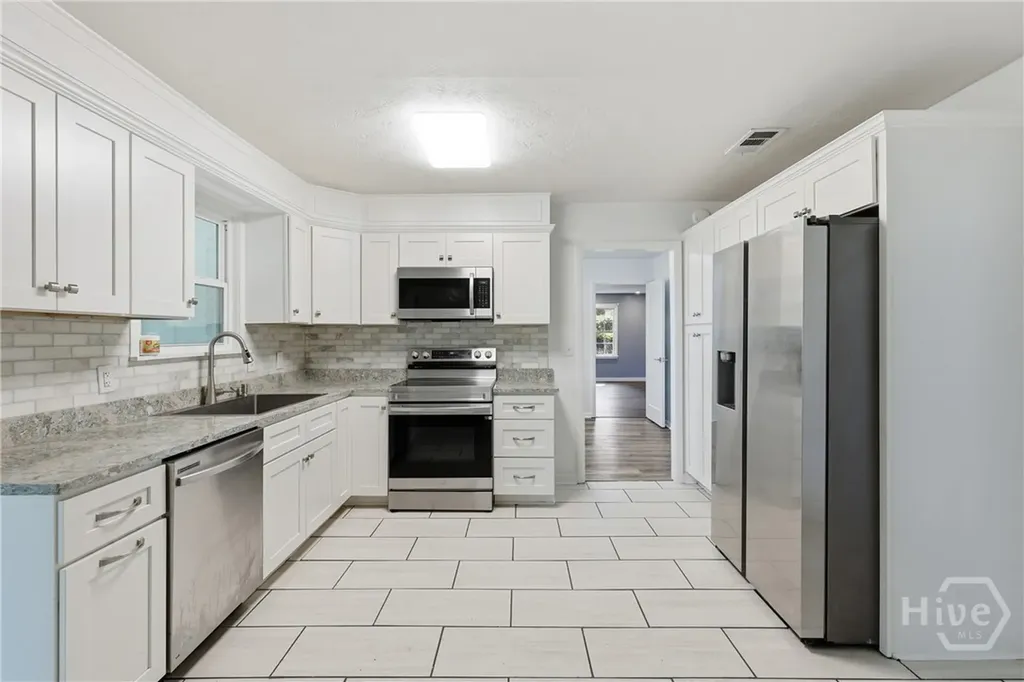 1613 Lake Drive Midway GA 31320