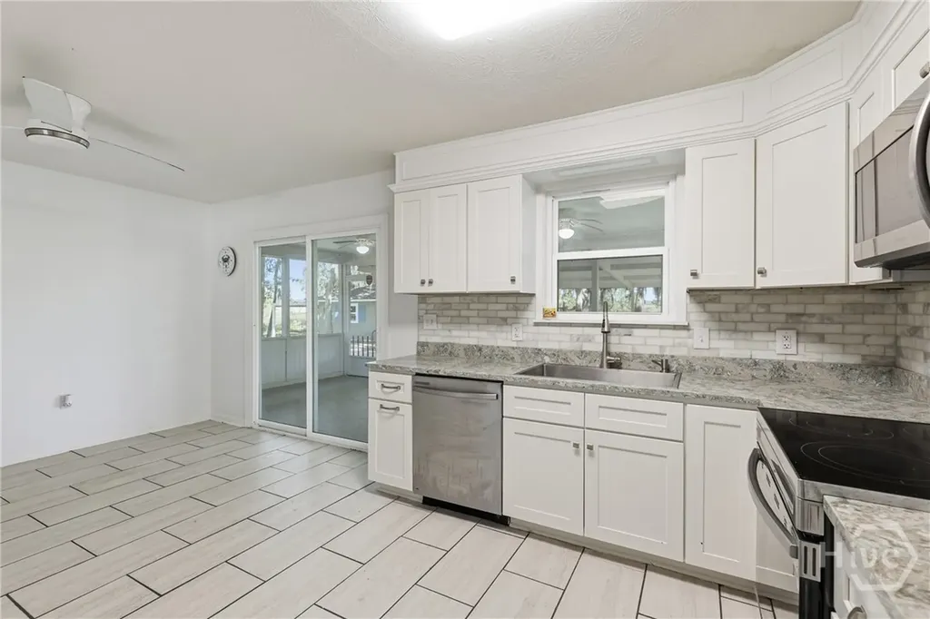 1613 Lake Drive Midway GA 31320