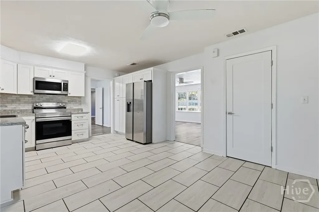 1613 Lake Drive Midway GA 31320