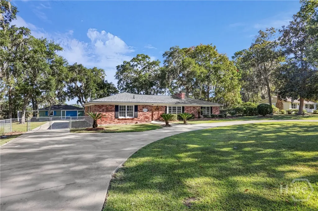 1613 Lake Drive Midway GA 31320