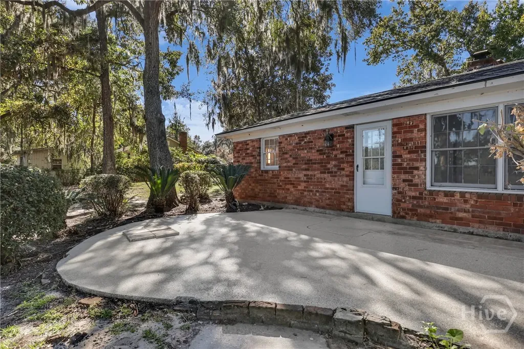 1613 Lake Drive Midway GA 31320