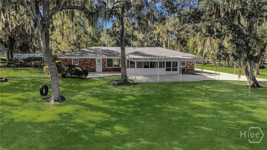 1613 Lake Drive Midway GA 31320