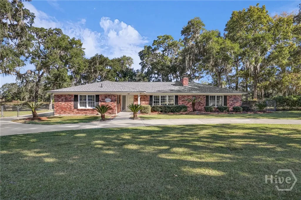 1613 Lake Drive Midway GA 31320