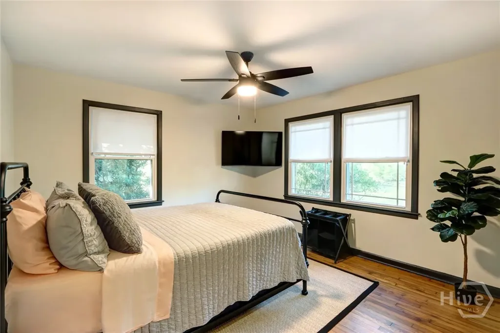 171 Smith Avenue Savannah GA 31408