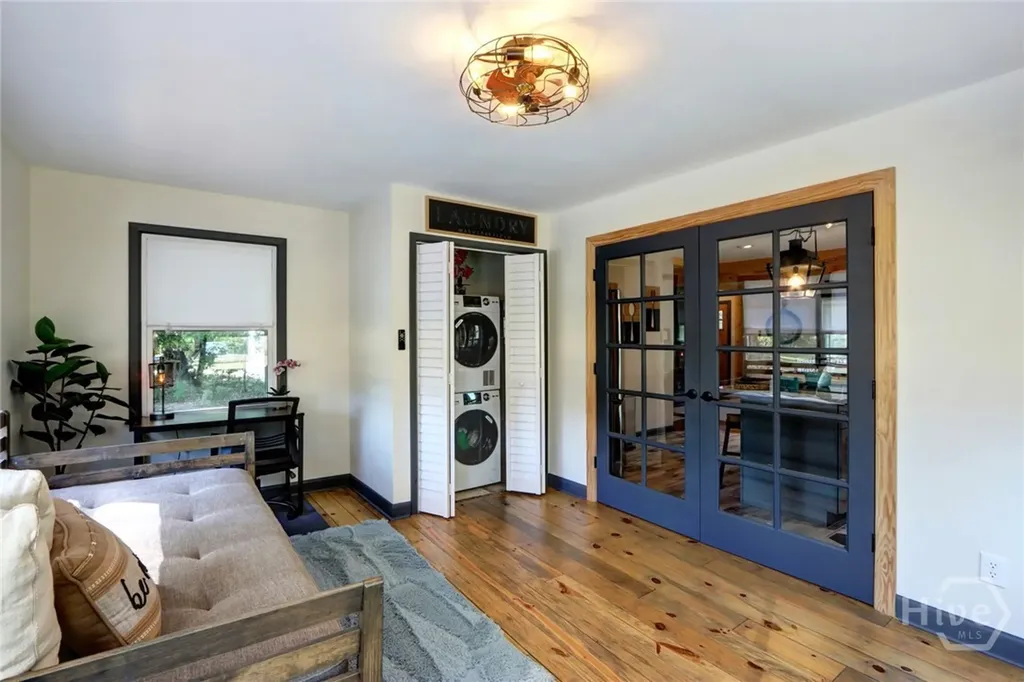 171 Smith Avenue Savannah GA 31408
