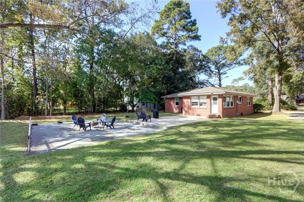 171 Smith Avenue Savannah GA 31408