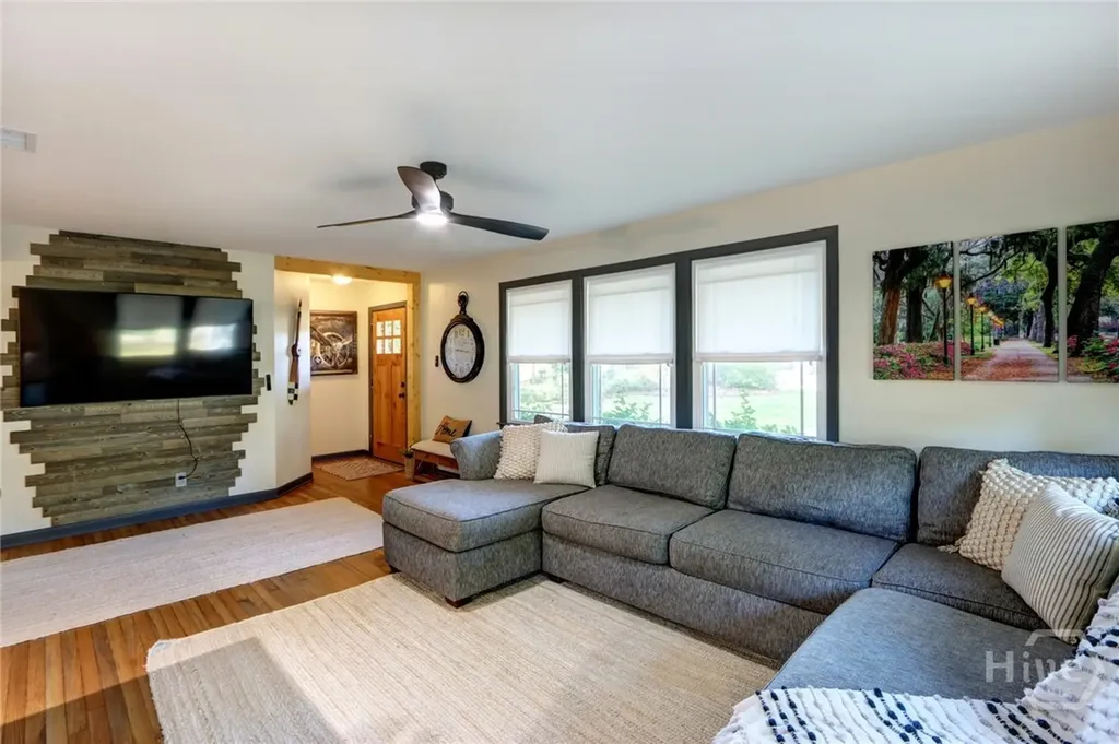 171 Smith Avenue Savannah GA 31408