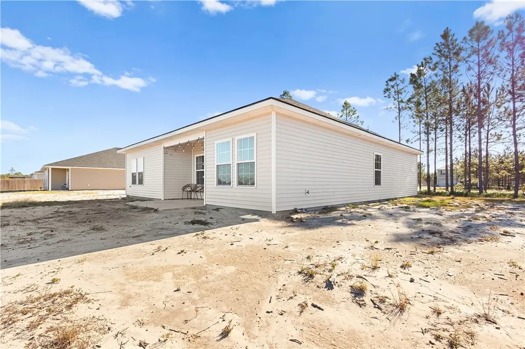 1611 Arnall Drive Allenhurst GA 31301