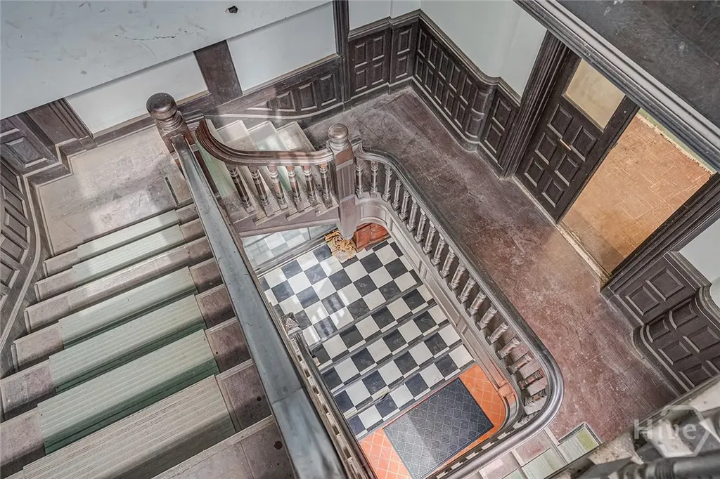 100 E Bay Street Savannah GA 31401