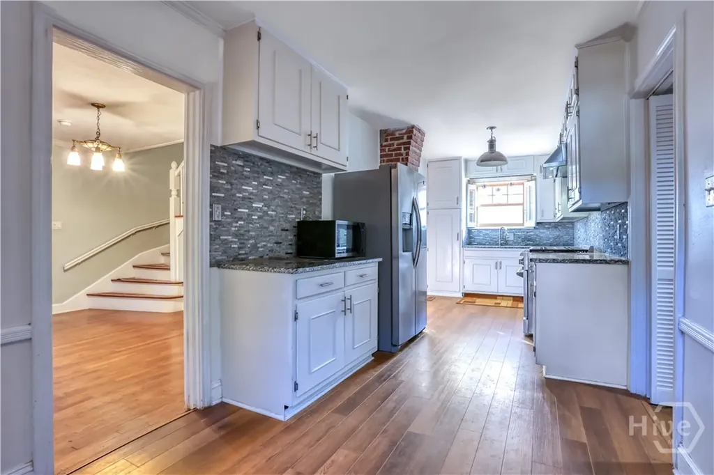 23 E 65th Street Savannah GA 31405