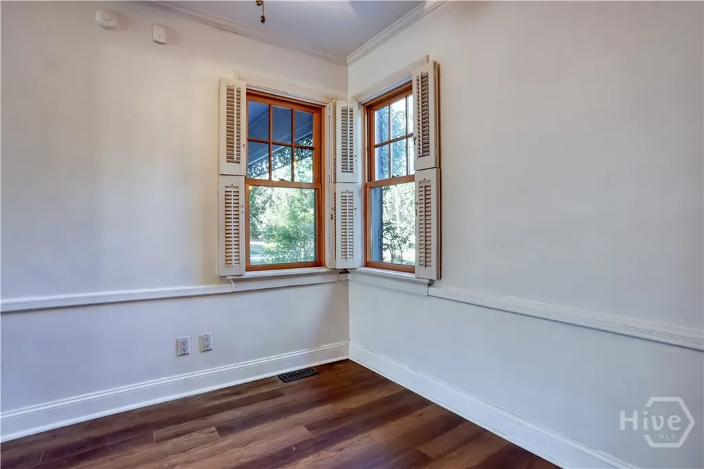 23 E 65th Street Savannah GA 31405