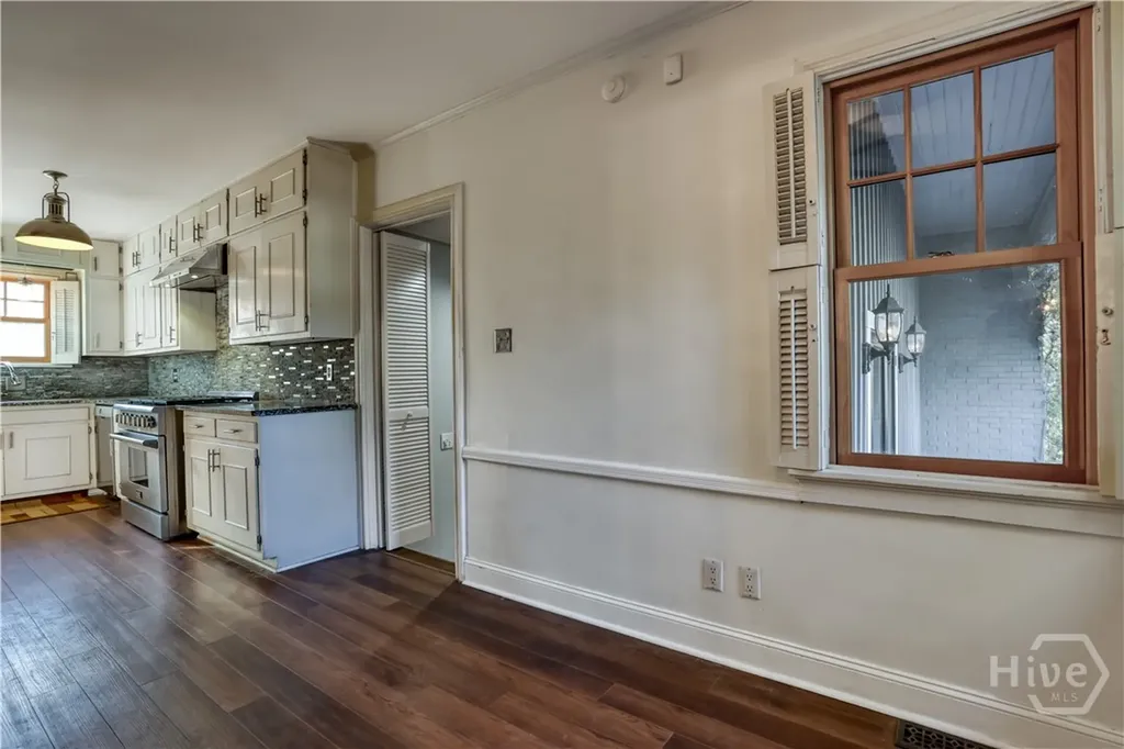23 E 65th Street Savannah GA 31405