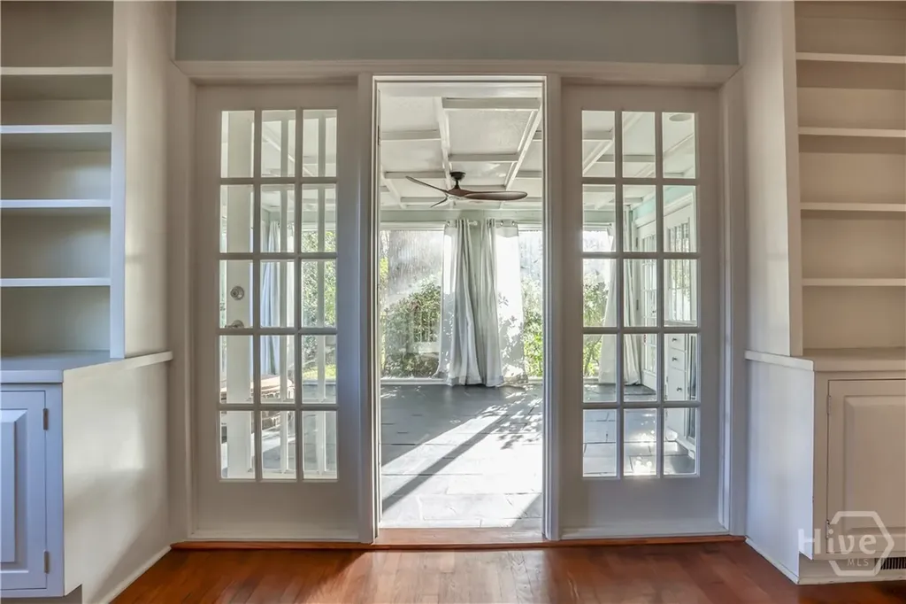 23 E 65th Street Savannah GA 31405