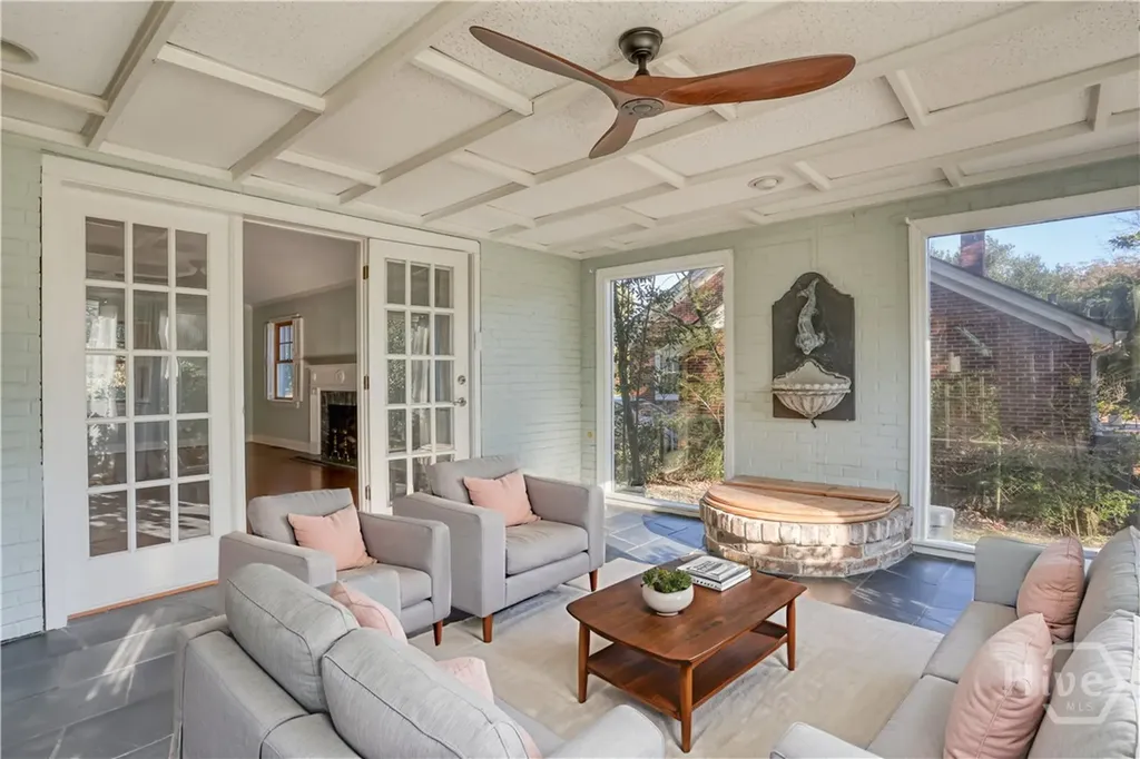 23 E 65th Street Savannah GA 31405