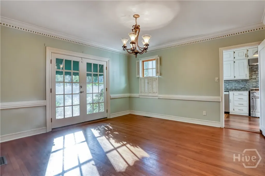 23 E 65th Street Savannah GA 31405