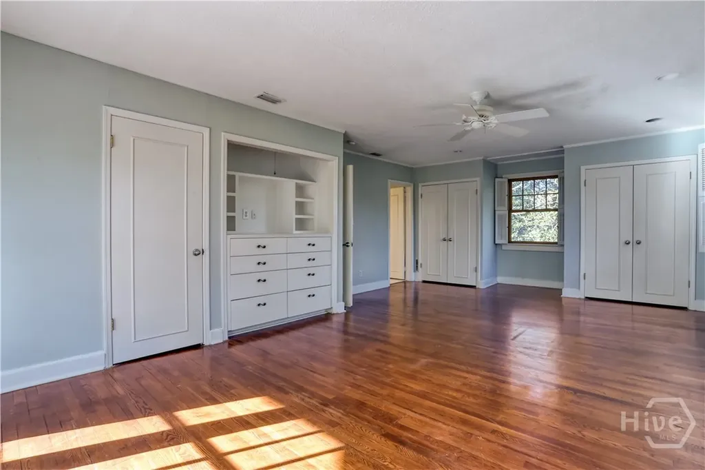 23 E 65th Street Savannah GA 31405
