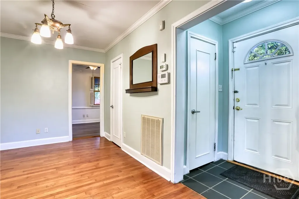 23 E 65th Street Savannah GA 31405