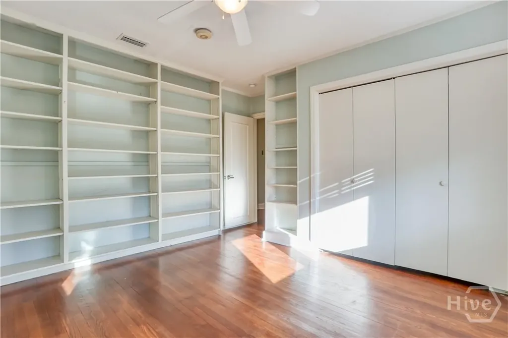 23 E 65th Street Savannah GA 31405