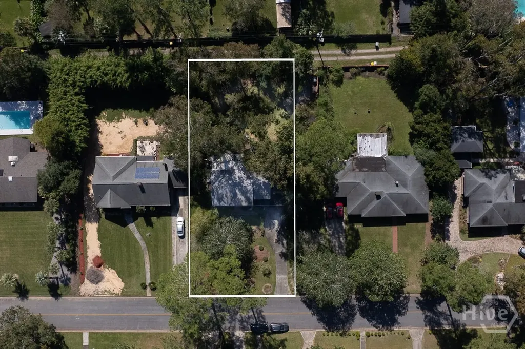 23 E 65th Street Savannah GA 31405