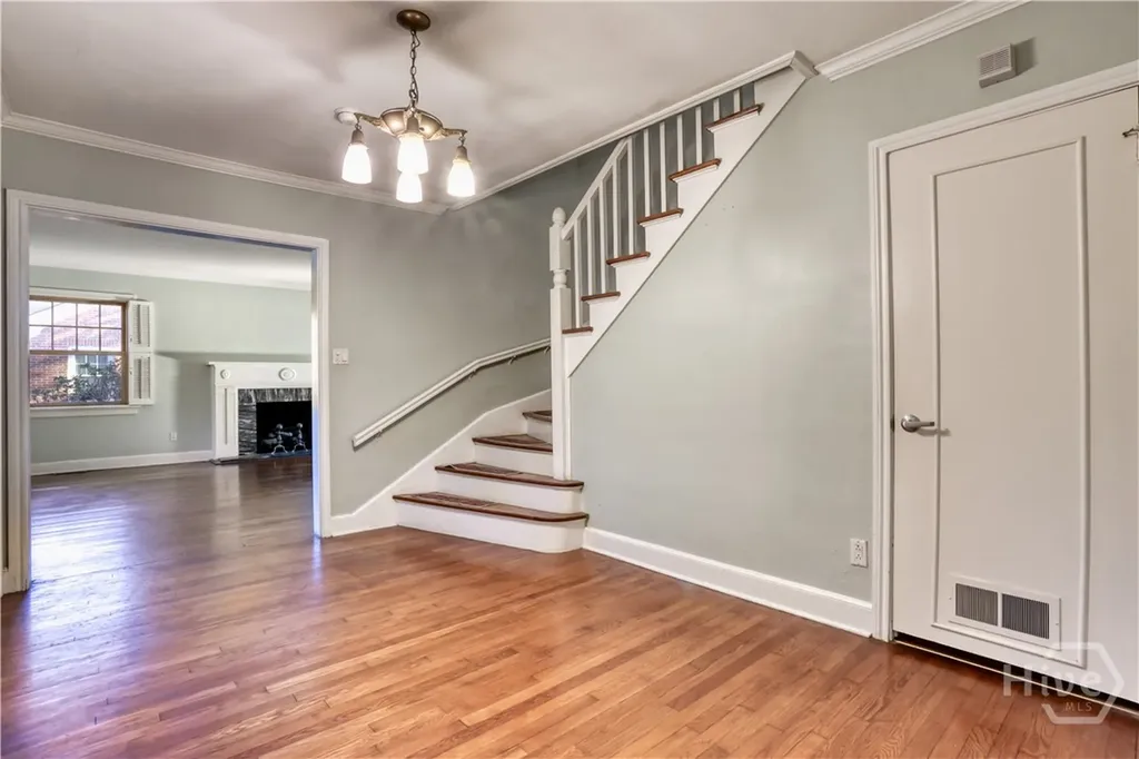 23 E 65th Street Savannah GA 31405