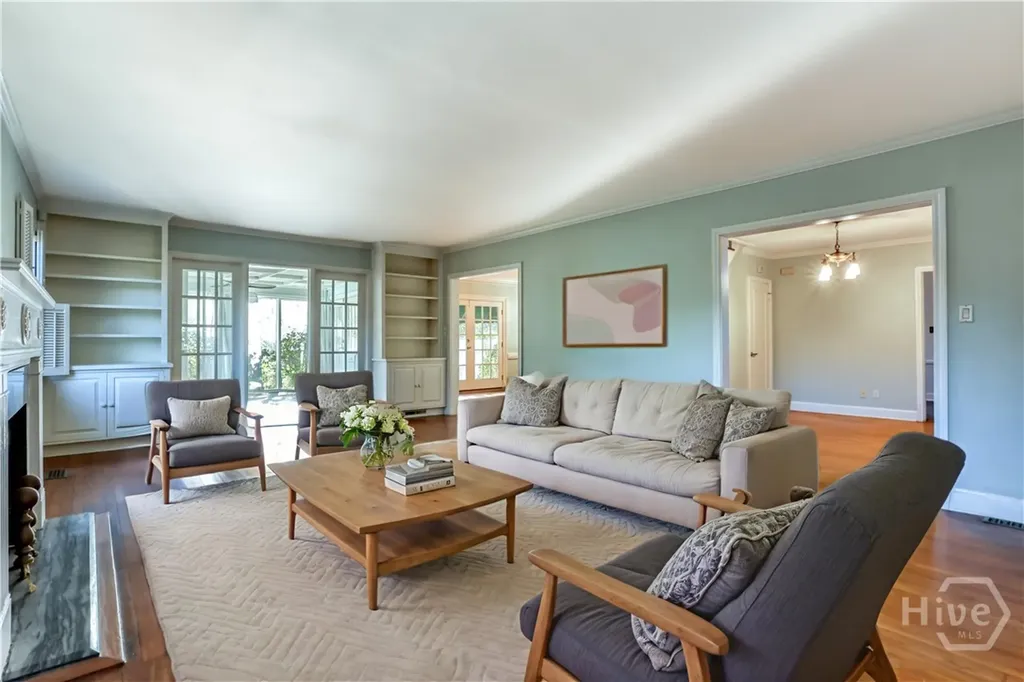 23 E 65th Street Savannah GA 31405
